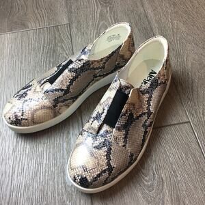 New Alegria Posy Natural Snake Shoe Size 38 6-6.5